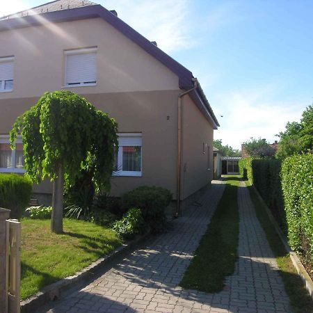Apartments In Balatonlelle 43115 Exterior foto